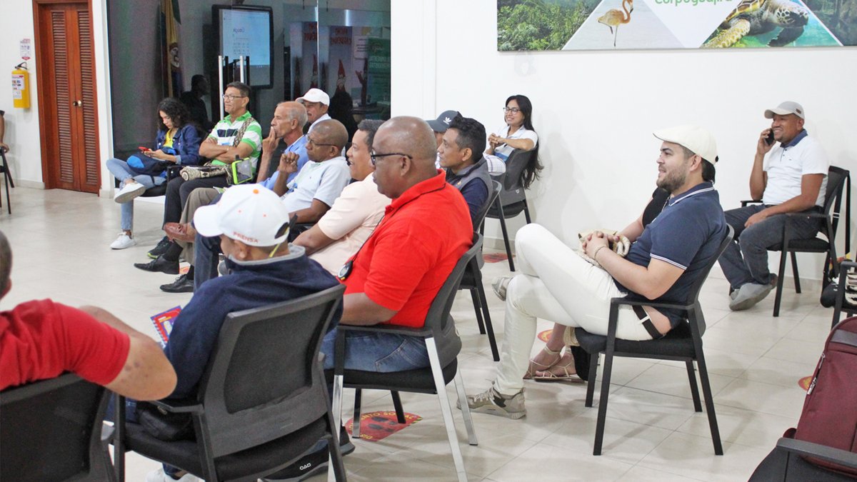 CorpoPreservar's tweet photo. Gracias al esfuerzo mancomunado que realizan  @CORPOGUAJIRA  y el @FondoMixGuajira con la coordinación de la Corporación Preservar, se desarrolla el Seminario-Taller Ambiental para Periodistas “Nuevas Miradas en el Periodismo Ambiental con Énfasis en Cambio Climático” https://t.co/FFbU0sWfWQ