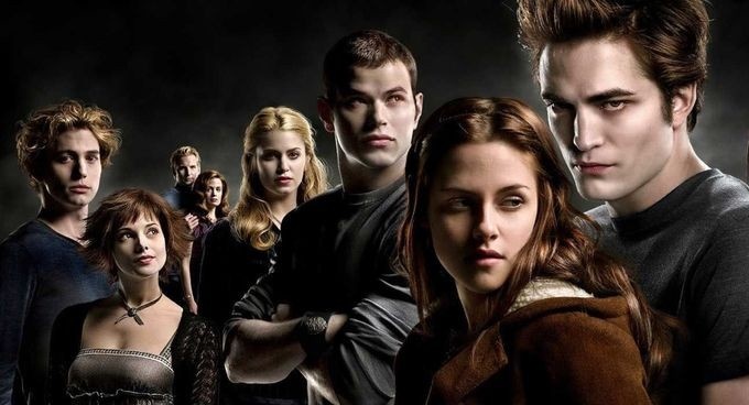 melxbloom's tweet photo. ¿Cómo que van a hacer una serie de Crepúsculo? 
Perdón pero yo no me puedo imaginar a otro cast que no sea este. https://t.co/i03jYvfMt6