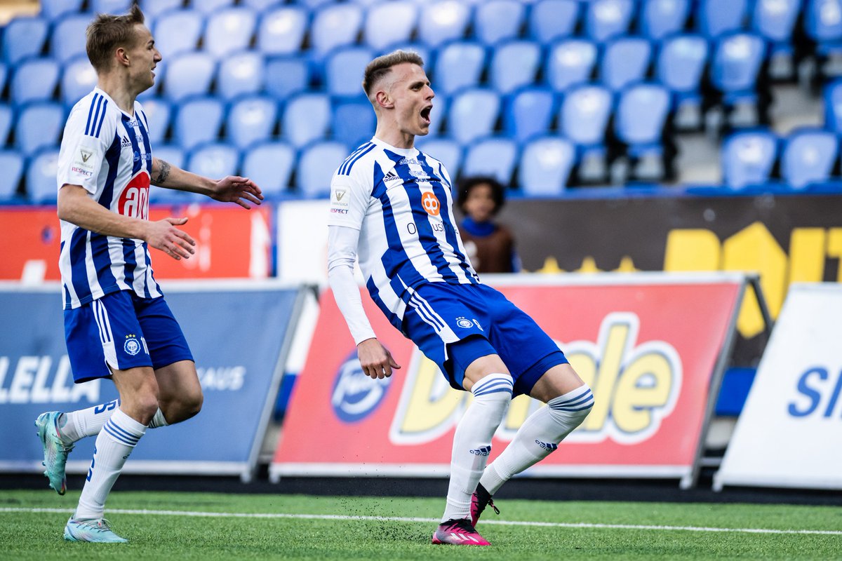 hjkhelsinki's tweet photo. KLUBI VOITTAA!💙🤍

Kolme peliä
Kolme voittoa
Seitsemän tehtyä maalia
Nolla päästettyä maalia.

#OnVainYksiKlubi #HJK #Veikkausliiga https://t.co/Io4gBAEEbg
