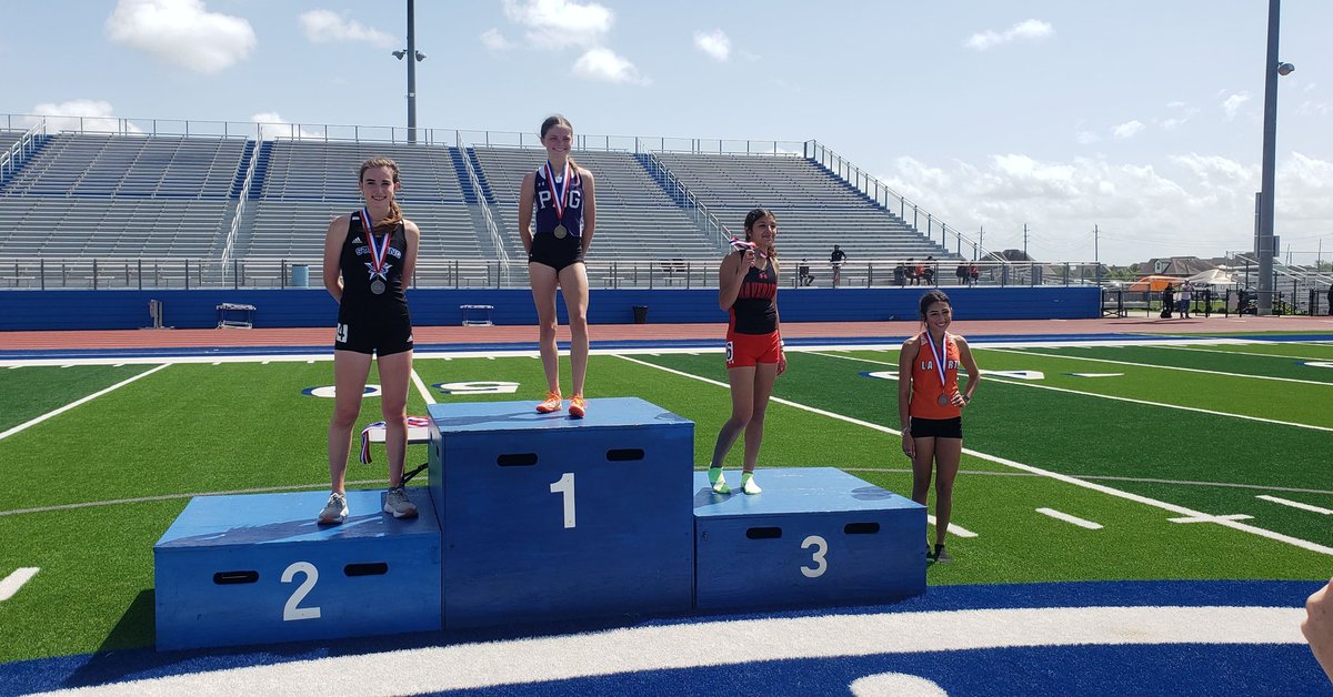 Sandra has secured herself a trip to compete at regionals, by placing 2nd in the 3200. Congratulations!!