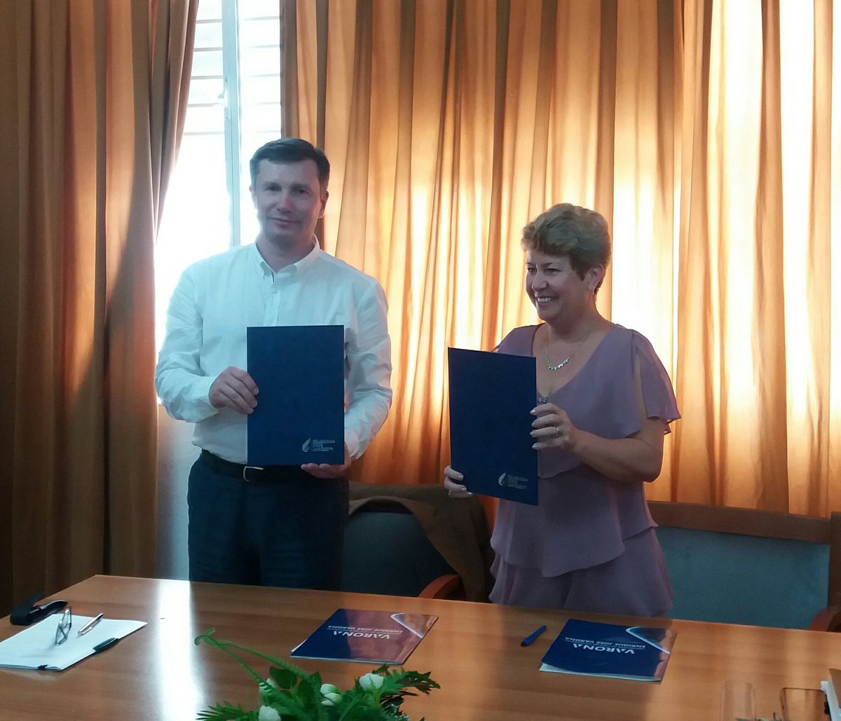 Se firma convenio de colaboración entre la Universidad Estatal de Belarus y la <a href="/univrsdadvarona/">Universidad de Ciencias Pedagógicas E. J. Varona</a> 
<a href="/Yane00129124/">Yane-UCP</a> <a href="/BelarusEmb_Cuba/">BelarusEmb_Cuba</a> <a href="/CubaMES/">MES</a>