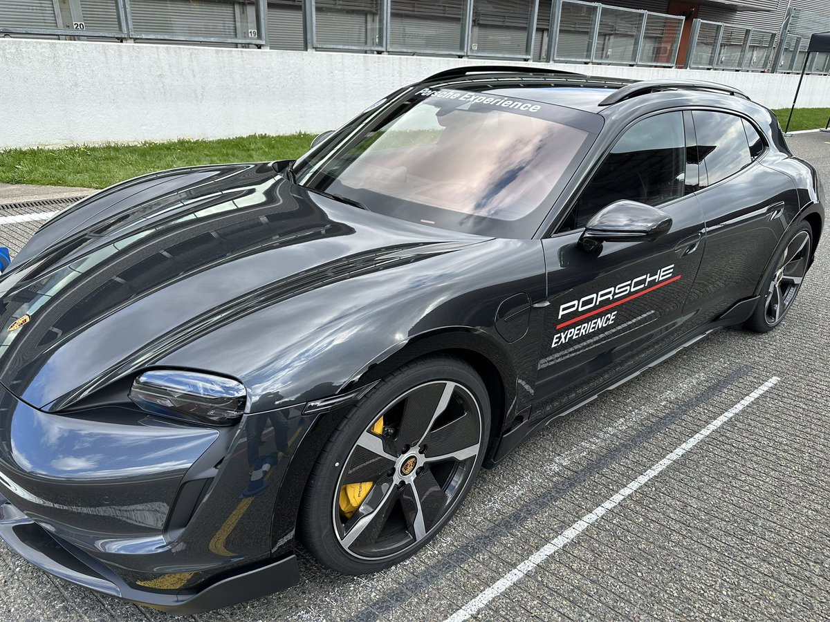 EickeSchuetze's tweet photo. „NFTs are scam“🙉 they said, „Don‘t mint from projects w/o detailed roadmap“🙈, „Porsche messed up the drop“🙊, „way too expensive“💸 - @eth_porsche proved  all of them them wrong, Chapter 3 in Spa was a mindblowing track experience which will become a part of my best memories ♥️ https://t.co/BdIyXcKhMg