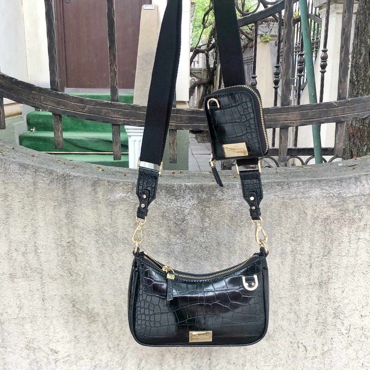 OneGirlFromB's tweet photo. Coachella mood with Ideal of Sweden!
Have you seen their amazing bags and phone accesories ? ➡️ https://t.co/sGYUmN8S87 

Use BBONEGIRL15 when ordering ❤️

#Coachella #COACHELLA2023 #addictedtobags #brandbassadorcode #baglover #Sweden https://t.co/4b3ocVilcF