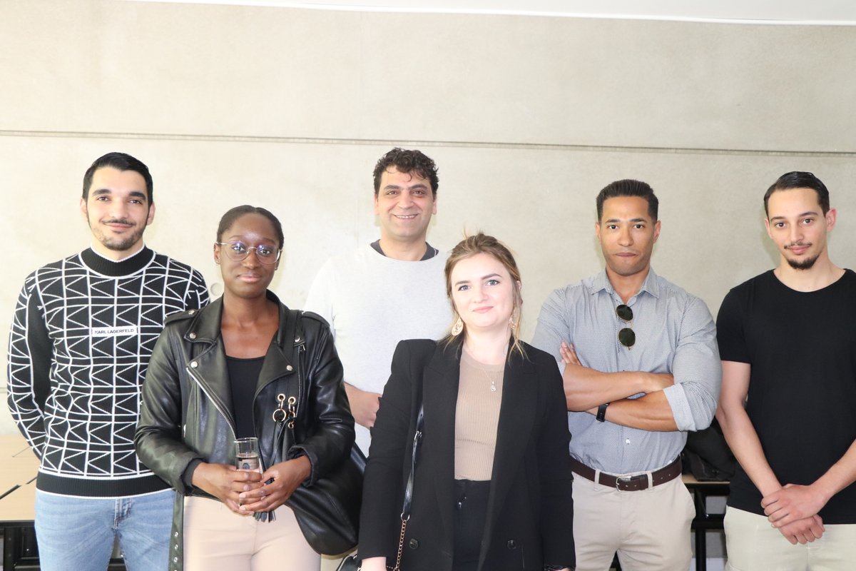 Philippe_Auge's tweet photo. Félicitations aux étudiantes et étudiantes de l'IPAG pour leur réussite aux concours @dgfip_officiel après leur formation #PrepaTalents #Egalitédeschances
C'était un plaisir de les rencontrer avec Laurent Guillon, Directeur dép. des finances publiques de l’Hérault & @nmarty_mtp https://t.co/dFaFdaliD3