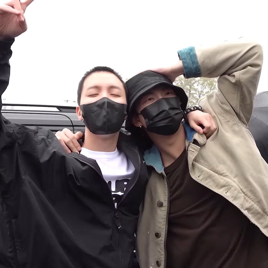 picsrapIine's tweet photo. DONT SEPARATE THEM PLS… our 94 line :( https://t.co/Lj84wati4T
