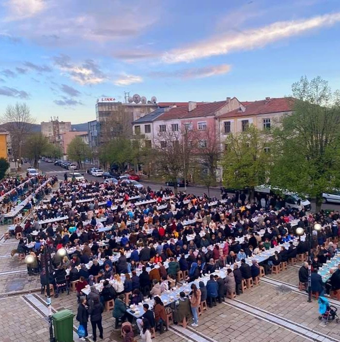 bgbalkans's tweet photo. Bulgaristan Mestanlı'da iftar https://t.co/l7GX2UPFYz