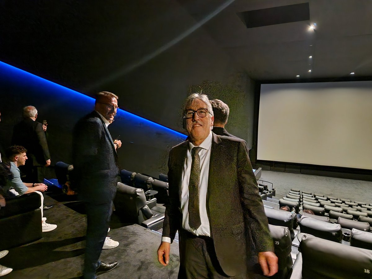 ph_desj's tweet photo. Cet après-midi à 17h au Pathé Gare du Sud nous avons la présentation officielle des 3 teasers créés pour la No Finish Line. 🙌🎬
Merci à la FCNA à son président Jean-Marie Debaisieux et à l'ensemble du bureau ,  un immense merci à l'équipe de la No Finish line et à Manon. https://t.co/mOnf8D974z