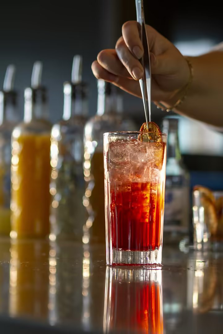 CleaverCocktail's tweet photo. Finishing touches make a picture-perfect drink. 👌 https://t.co/Hl6Y232XxR