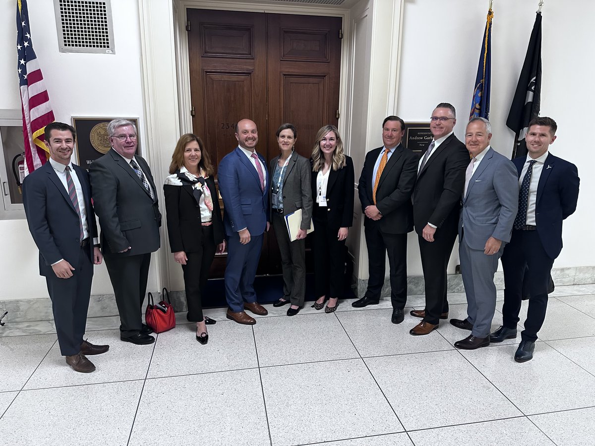 USCleanPower's tweet photo. Over 200 #ACPMembers are in Washington this week for Clean Power on the Hill, meeting with members of Congress and urging action on permitting reform. There’s no time to waste. The clean energy industry is #ReadyToBuild. #ACPW23 https://t.co/wzQjjyq8qj