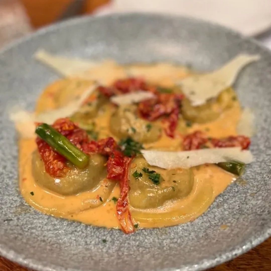 Brixnapavalley's tweet photo. Pillowy, tender, and coated in our delicious madeira cream, our short rib ravioli is a pasta favorite we know you'll love too. Reserve your table to enjoy this delicious dish for dinner. #BrixVineyard

https://t.co/CqcqY48dwK https://t.co/ombuc27vix