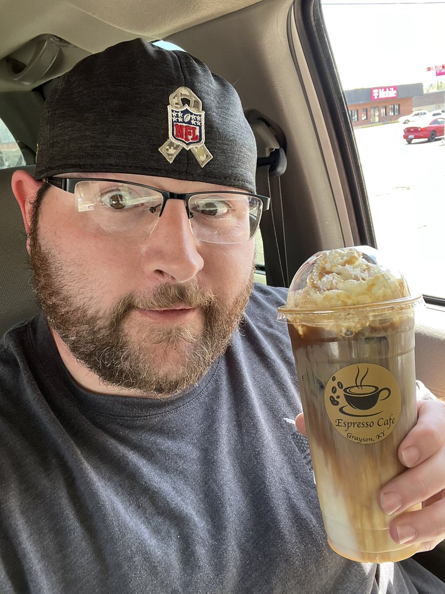 TurdBirdComedy's tweet photo. The wife calls me a Basic White Bitch every time I get my coffee😂🤣😂 I can’t help it man, Iced Caramel Macchiato is the shit💪🏻😎 https://t.co/QZMFdwXGKl