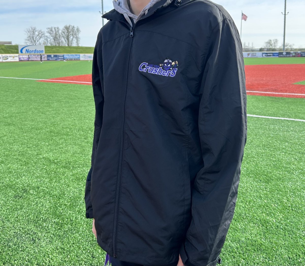 LECrushers's tweet photo. Rain, rain go away โฆ There are only 23 Days till opening day!
All Menโs and Womenโs Raincoats are on sale for 20% off!!
Shop in-store M-F 10-5:00 pm or online
Purchase Here: https://t.co/6QvN9SYcno
#LakeErieCrushers #Ohio #Baseball #RainJacket #MerchDeal #Avon https://t.co/cVy9i1oBIb