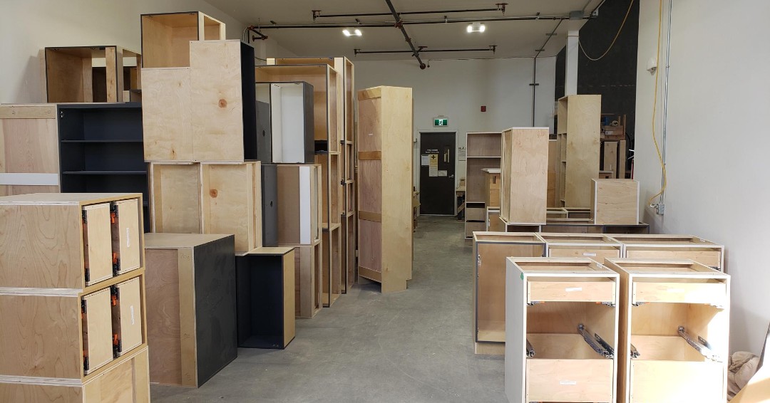 MarrTech's tweet image. After being manufactured in our shop, these cabinets are on their way to their future home/business!😍

marrtech.com
#customkitchen #newkitchen #qualitykitchen #kitchencabinets #reno #bathroom #laundryroom #building