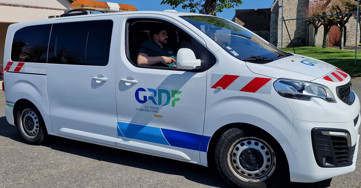 DT_GRDF_28's tweet photo. Poursuite de "La Circo à Vélo" de @guillaumekasba avec entre autres la visite du site de #méthanisation d'Auneau ainsi que la présentation des réseaux gaz en à Bailleau-Armenonville.
#GRDF #Energie #GazVert
@FrdricTerrisse1 @CarolineR_GRDF https://t.co/sxTwwukPKW