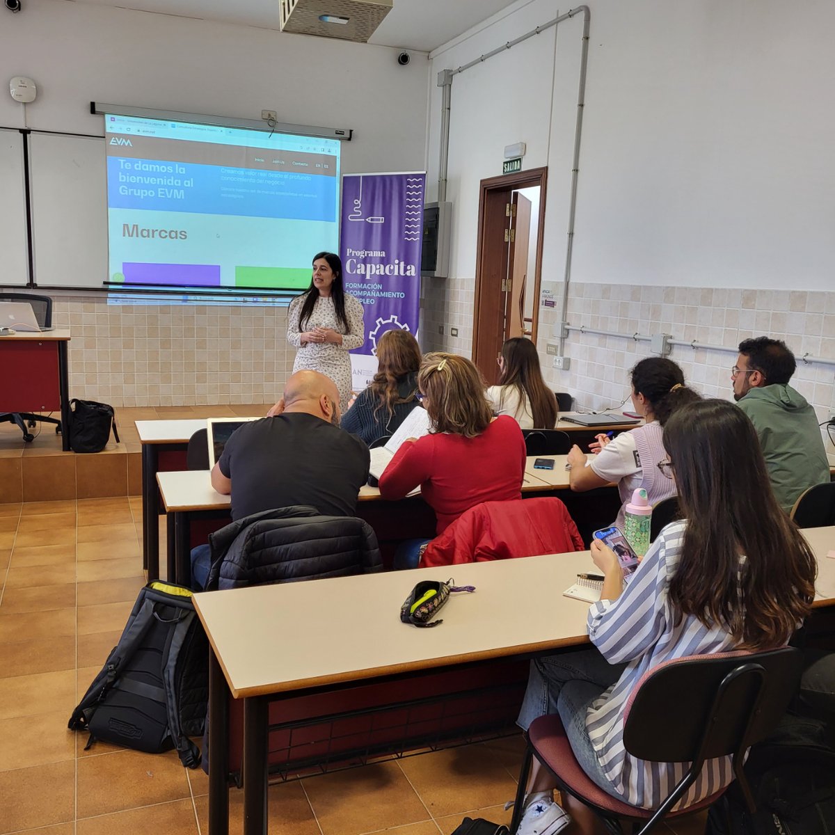 📍 El lunes se impartió la charla ‘Conectando con el talento’, dentro del programa #CapacitaULL, dirigido al alumnado del máster en Desarrollo y Gestión de Recursos Humanos y del máster en Dirección de Recursos Humanos de la <a href="/ULL/">Universidad de La Laguna</a> 

🧵 (1/3)