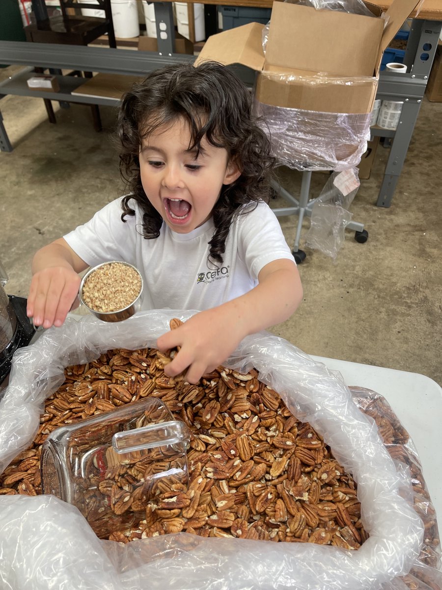 NuezAcres's tweet image. PeCANS are life! 🤩 This young lady is the third generation pecan farmer, making sure you get only the BEST quality! Come on over and join in on the pecan life! Waterless pecan oil - an essential part of a healthy lifestyle 🎉  #healthylifestyle #quality #thirdgeneration