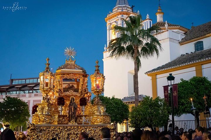 servicioscofrad's tweet photo. Debut de Viernes Santo con la @PilasSoledad 
Muchísimas gracias por vuestra confianza. Esperamos poder estar muchos años más con vosotros.

#semanasanta2023 
#semanasantadesevilla 
#viernessanto
#pilas
#soledaddepilas
#chamorroservicioscofrades 
#servicioscofrades https://t.co/Cm73wfQBlu