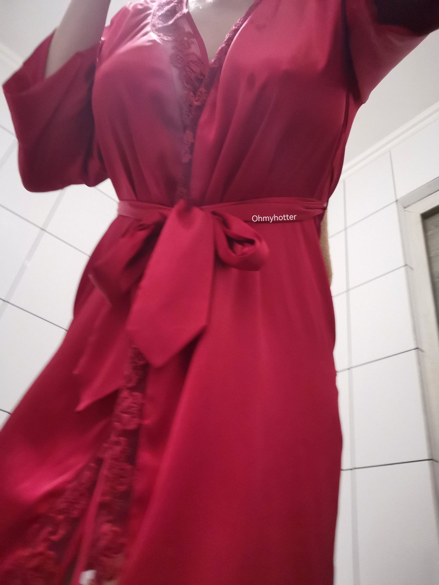 oh_hot's tweet photo. Love red

#nsfw_twt #nsfwtwt #nsfwaccount #boobs #ohmyhotter #fansly #Sellingcontents #buyingcontent https://t.co/VpTlflgfDm