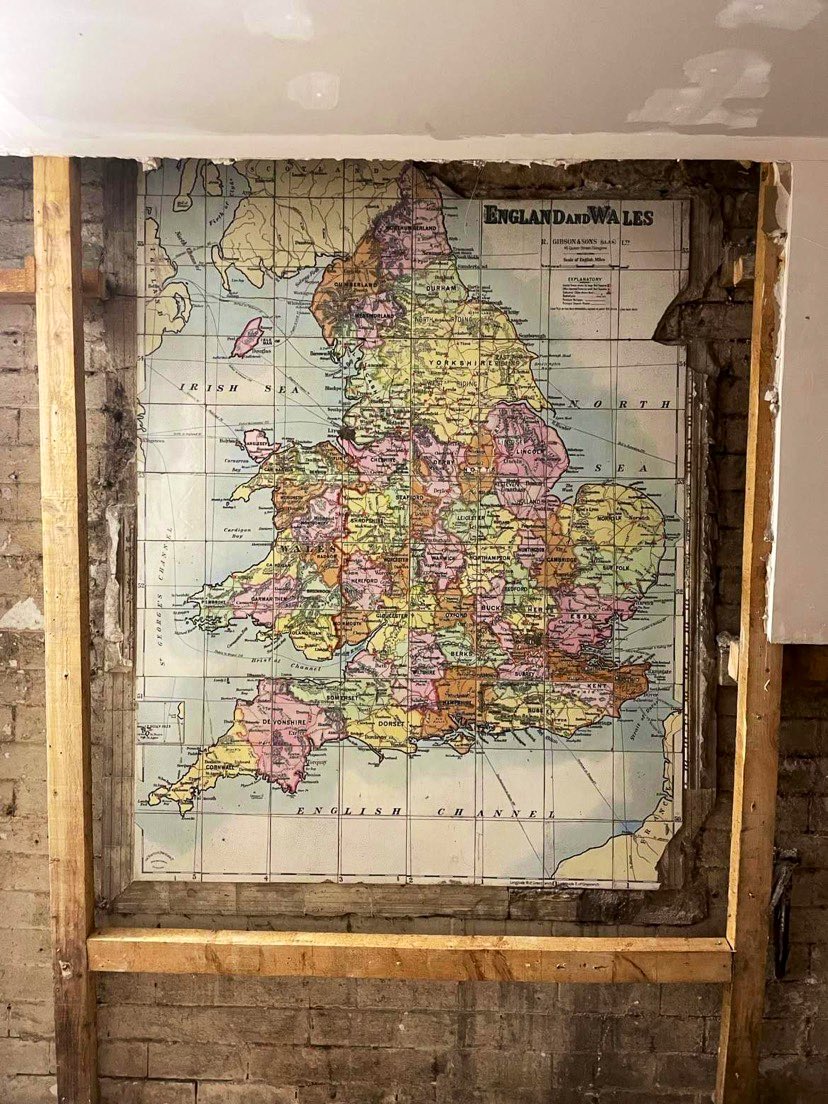 TnmntTiles's tweet photo. This tiled map was uncovered somewhere in Glasgows city center, by a friend working on a renovation.
I’m hoping to get in & see them in person.
#Tiles #maps #Uncovered https://t.co/9UH2JFwOYH