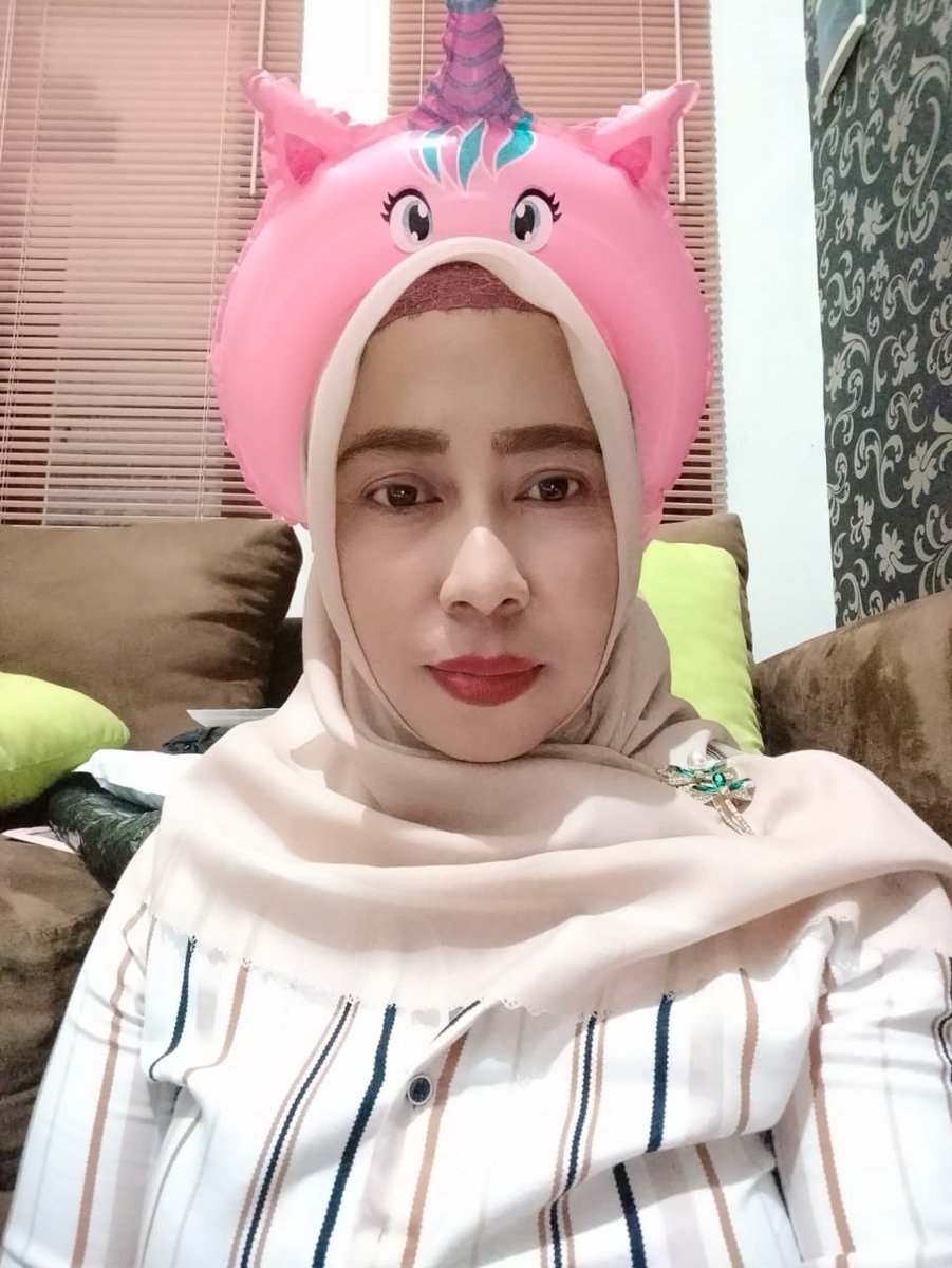 bebastpsopan's tweet photo. gak tau kenapa sama ibu yg satu ini pasti gak bisa nolak klo diminta buat lepas celana 🥰 https://t.co/KYP82bwlA1