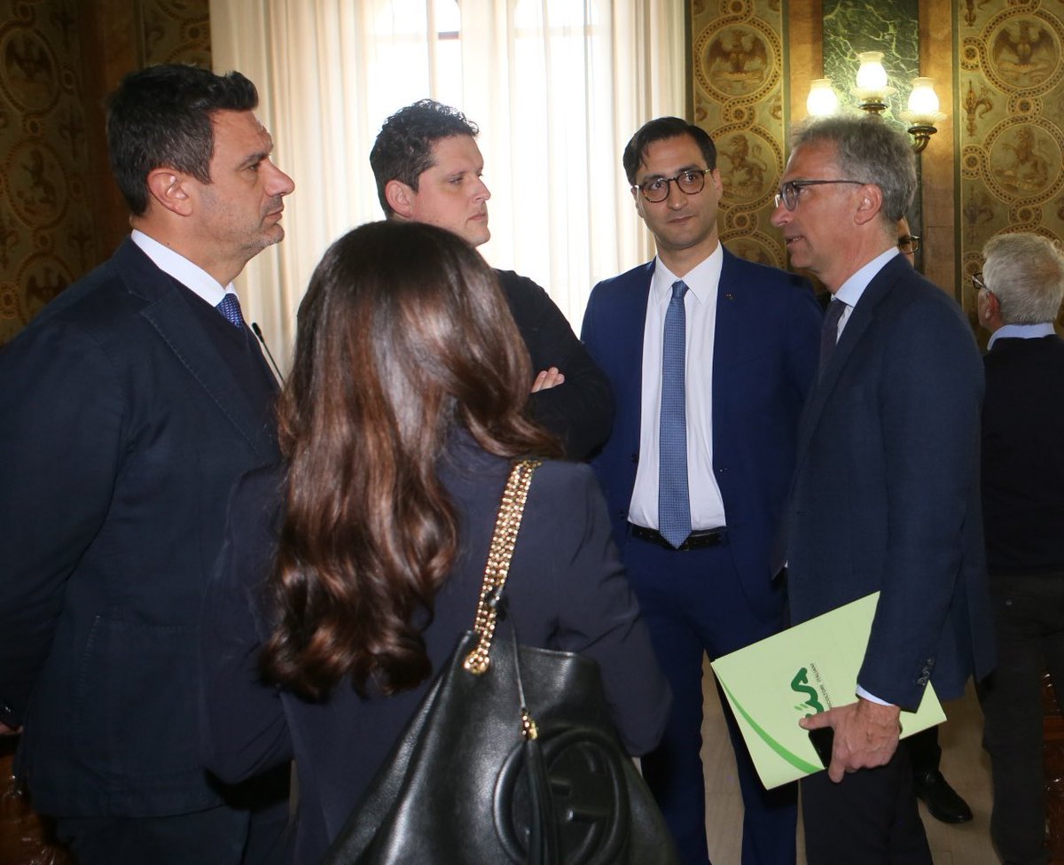 Agricolture al centro: clima aree rurali, infrastrutture.
Oggi a Reggio Calabria ho avuto modo di poter illustrare le attività del
Consorzio di Bonifica della Romagna. Complimenti al Presidente Salvatore Borruto per l'ottimo convegno. #bonifica #infrastutture #irrigazione