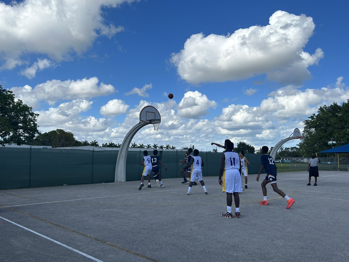 city_leisure's tweet photo. Shout Out to our Dolphin Basketball players and cheerleaders! Way to show your school spirit and skills on the court! GO DOLPHINS! #lck8dolphinpride #lck8 #lck8dolphinfamily @MDCPSSouth @MDCPS https://t.co/Wha2CMoDX7