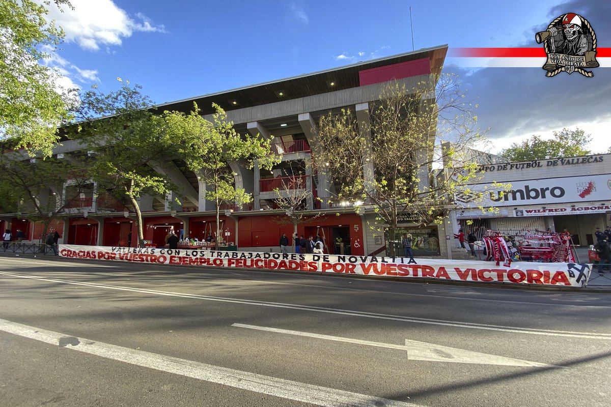 bukaneros92's tweet photo. 1.345 días de huelga, lucha sindical y cajas de resistencia.

Casi cuatro años de lucha os han convertido en ejemplo, por eso Vallekas celebra vuestra victoria.

¡Enhorabuena a @novaltiagreban! https://t.co/H9Bs1gxtcW