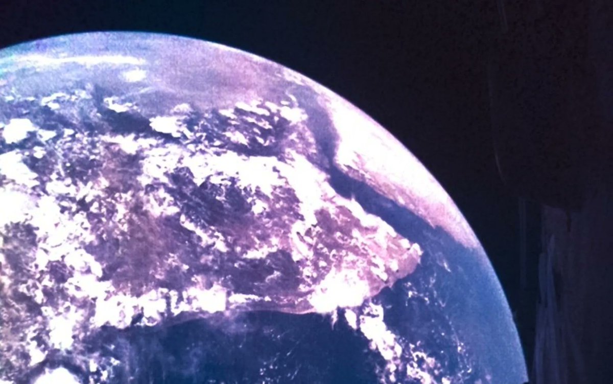 universetoday's tweet photo. Juice Looks Back at Earth During Its Space Odyssey to Jupiter's Moons - https://t.co/dkcMOuQY85 by @b0yle https://t.co/24zTW3OY0k