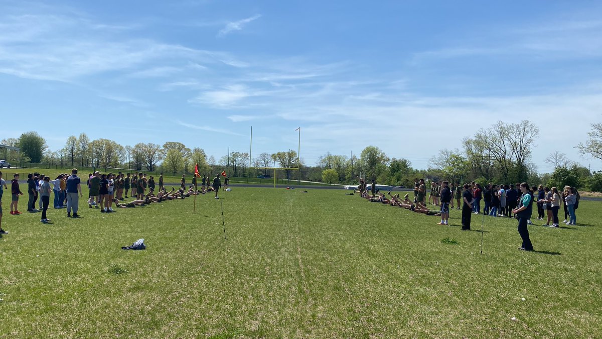 Great things happening on Rocket Lane today. Future ROTC cadets from East &amp; West join us for some egg toss fun!  #LoveBLUELiveGOLD @Rocket_Guidance <a href="/ShelbyEast/">Shelby East Middle</a> @ShelbyWMS