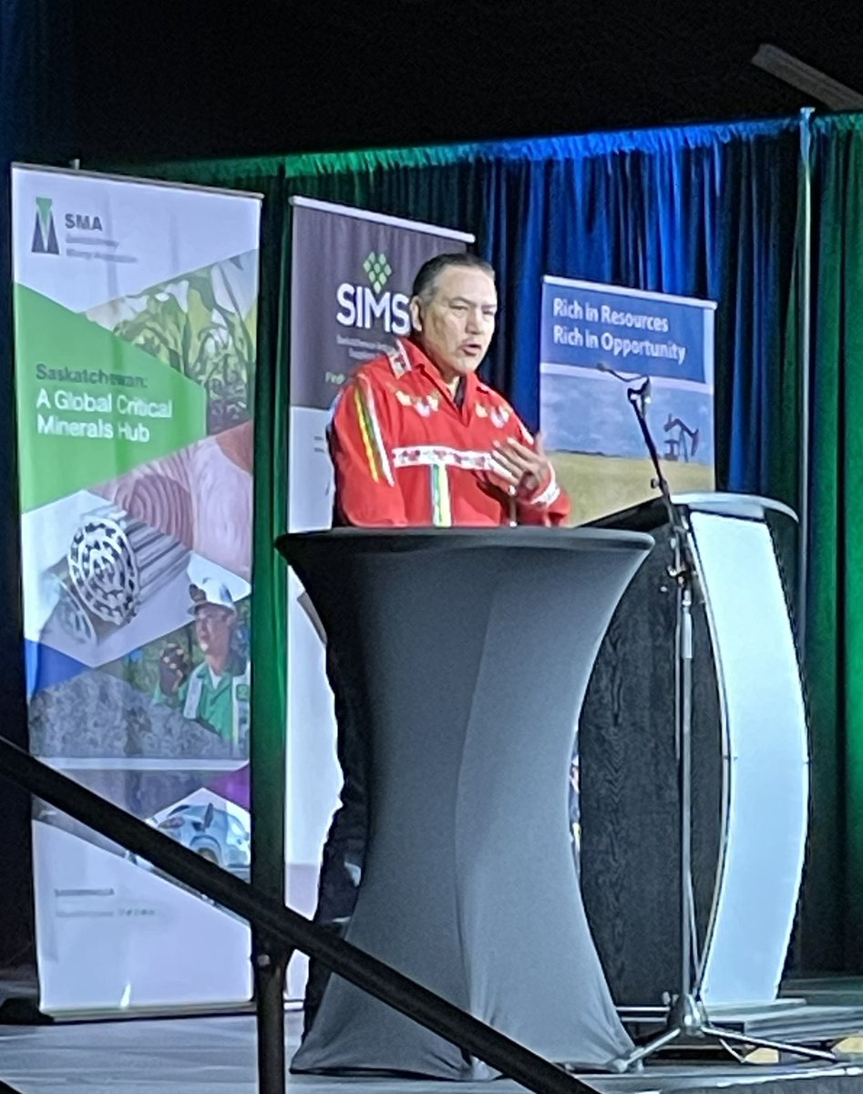 SaskMiningAssoc's tweet photo. #MSCF2023 kick-off with thanks to Knowledge Keeper Lyndon Linklater for starting off Day 2 in a good way and connecting for us that the minerals we produce are nutrients from Mother Earth. Hyi Hyi @TreatyOfficeSK https://t.co/RCkmcndTtT