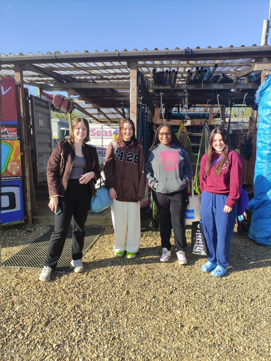 DirectorSixth's tweet photo. Sixth Form windsurfing under way. The water temperature could best be described as brisk! https://t.co/Yara2MTsQp