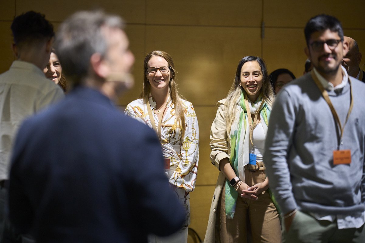 EsadeExecEd's tweet photo. 📷¡Bienvenidos a los participantes de los #EsadeExecMasters IN/ON en BCN!  Representando 12 nacionalidades🌍, empiezan una aventura formativa para liderar el cambio en sus empresas combinando lo mejor de ambos mundos: programas presenciales y digitales.🙌 #UnlimitedBetterFutures https://t.co/IAVDq29vjT