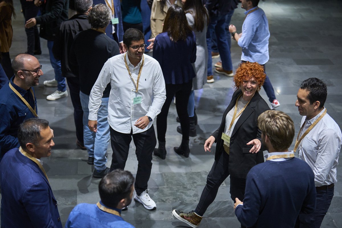 EsadeExecEd's tweet photo. 📷¡Bienvenidos a los participantes de los #EsadeExecMasters IN/ON en BCN!  Representando 12 nacionalidades🌍, empiezan una aventura formativa para liderar el cambio en sus empresas combinando lo mejor de ambos mundos: programas presenciales y digitales.🙌 #UnlimitedBetterFutures https://t.co/IAVDq29vjT