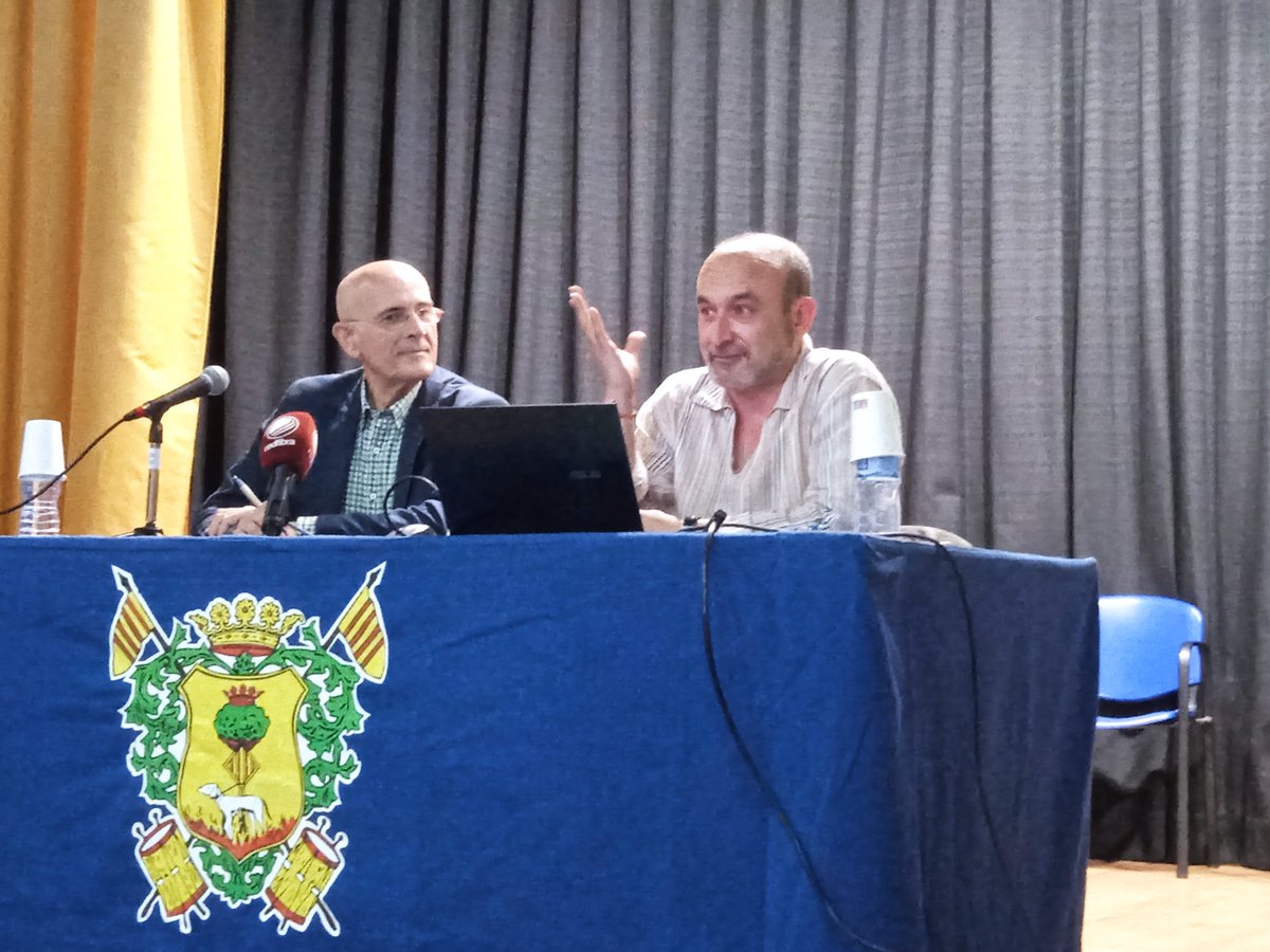 PodemosCallosa's tweet photo. Compartimos con tod@s vosotr@s las imágenes de la charla de ayer con nuestro compañero y cándida a la Alcaldía de la ciudad de Alicante Manolo Copé https://t.co/E1AhTtU6O5