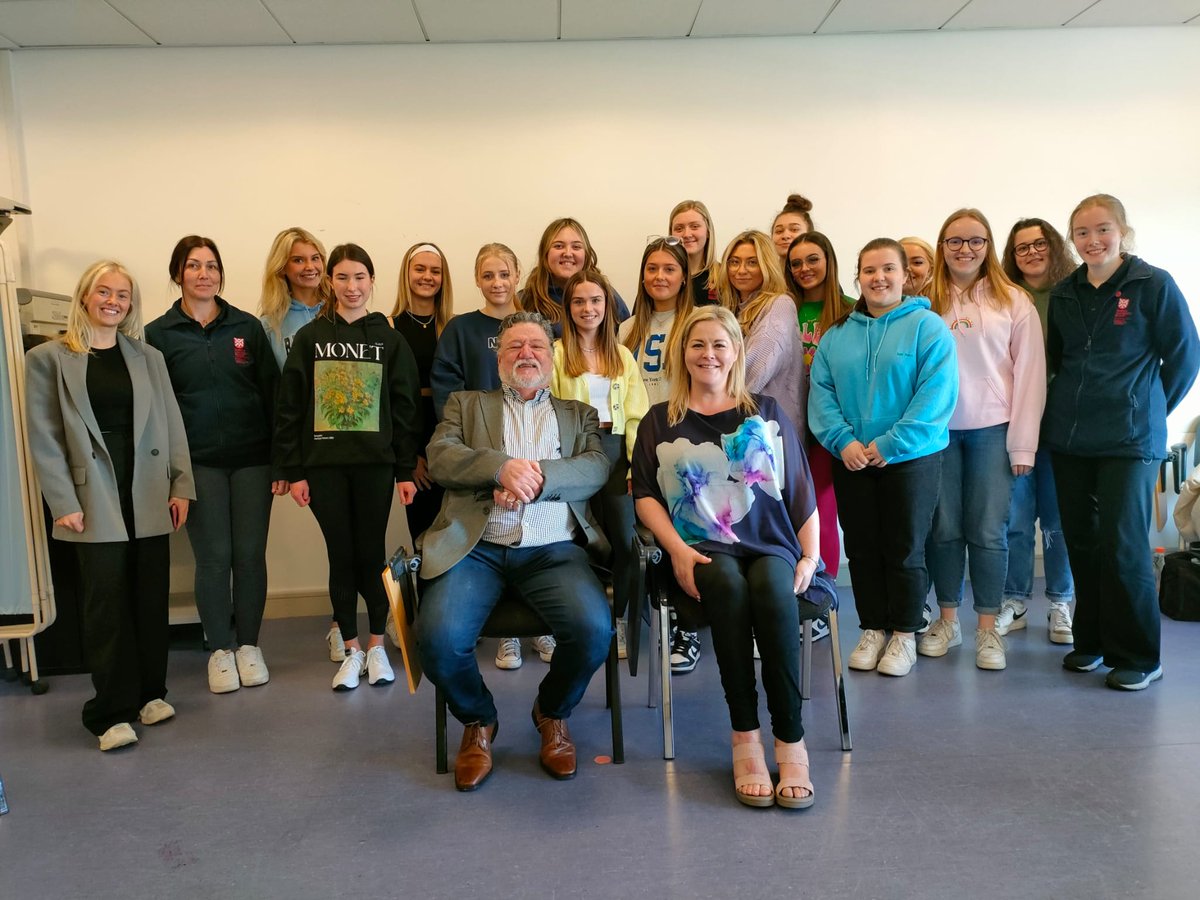 WAVETrauma's tweet photo. Afternoon sessions with @QUBSONM School of Nursing and Midwifery students done and dusted. Looking at listening, compassion, signs and symptoms of trauma and how nursing can play a vital role in trauma recovery. 
Wonderful students and wonderful Citizen Educators
#traumaeducated https://t.co/ReFECJy183