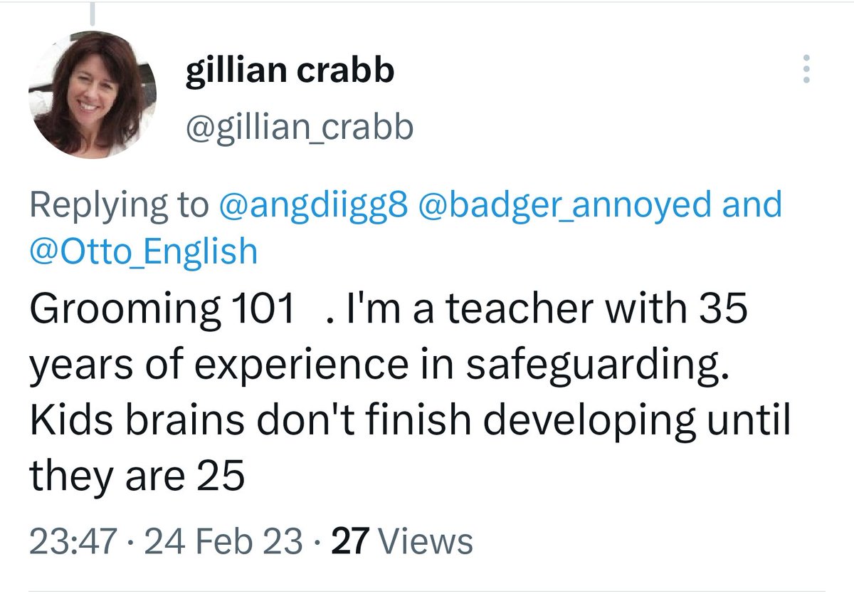 EJ_Roshambo's tweet photo. @gillian_crabb @MarkMarkmash @TheGayChrist @duduschka @simonmaginn @Daddy__c0o1 @DaveAndersonTLR @TweetForTheMany @PeterSharpley3 @TheSocialistDad @Socialist_queer @StevenGWalker74 @SeamusMurphy62 @Thomas984567 Lawyer, veterinary nurse, teacher, NHS nurse...@gillian_crabb is the Swiss Army Knife of Walter Mitty characters.

No wonder "she" likes Keith so much, he is full of shit too. https://t.co/cFpaxv9v8i