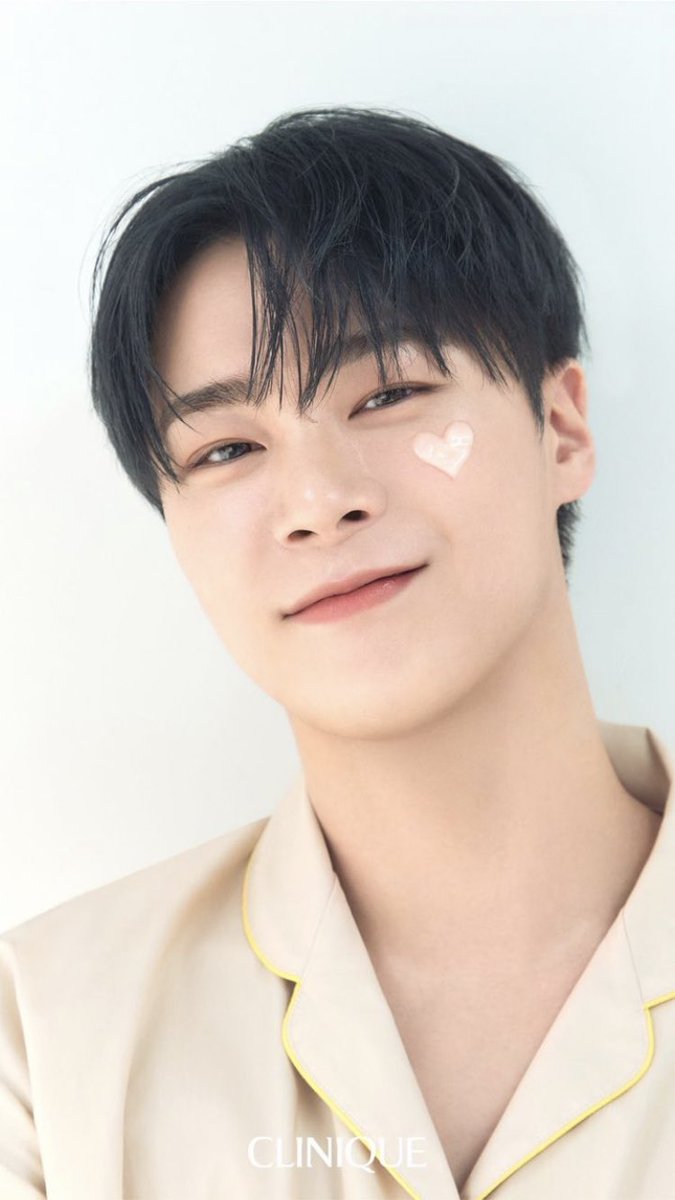 girlofwang's tweet photo. Como assim você se foi meu anjo 😭 tá doendo tanto, Cuida da gente aí de cima e brilhe sempre, vc vai fazer tanta falta  vou me lembrar de você assim sorrindo e feliz, que Deus console nossos corações😭🕊️ https://t.co/BrMbzIpeOg
