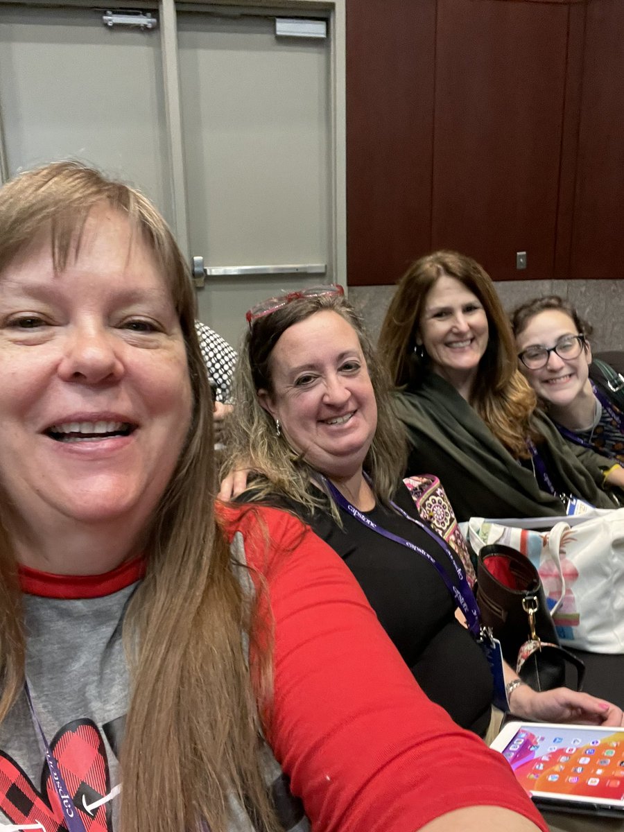 NISDbrauchlelib's tweet photo. @NISDLib @NISDBRAUCHLE  getting our librarian brains ready for learning @NISDbrauchlelib https://t.co/KiRgmiqd78