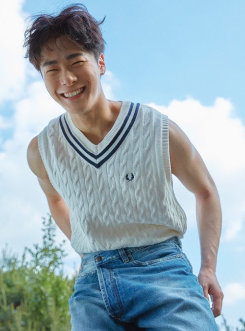anabelpedrajas_'s tweet photo. No conozco por todo lo que estarías pasando por dentro tú solo, pero lo siento mucho. No sólo Aroha, sino todo el mundo del kpop te va a recordar siempre #MOONBIN https://t.co/65bcSnYsT5