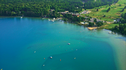 Foundation4EPS's tweet photo. because of one of our fantastic Gala sponsors @theproutyproject, A stay at the Sugar Lake Lodge is up for grabs but only for those that attend the Red &amp; Black Gala in person 4/28!  Grab your tickets and come ready to bid your way to #vacationlife
https://t.co/GHdOIBxKUz https://t.co/KUKPLve1cQ