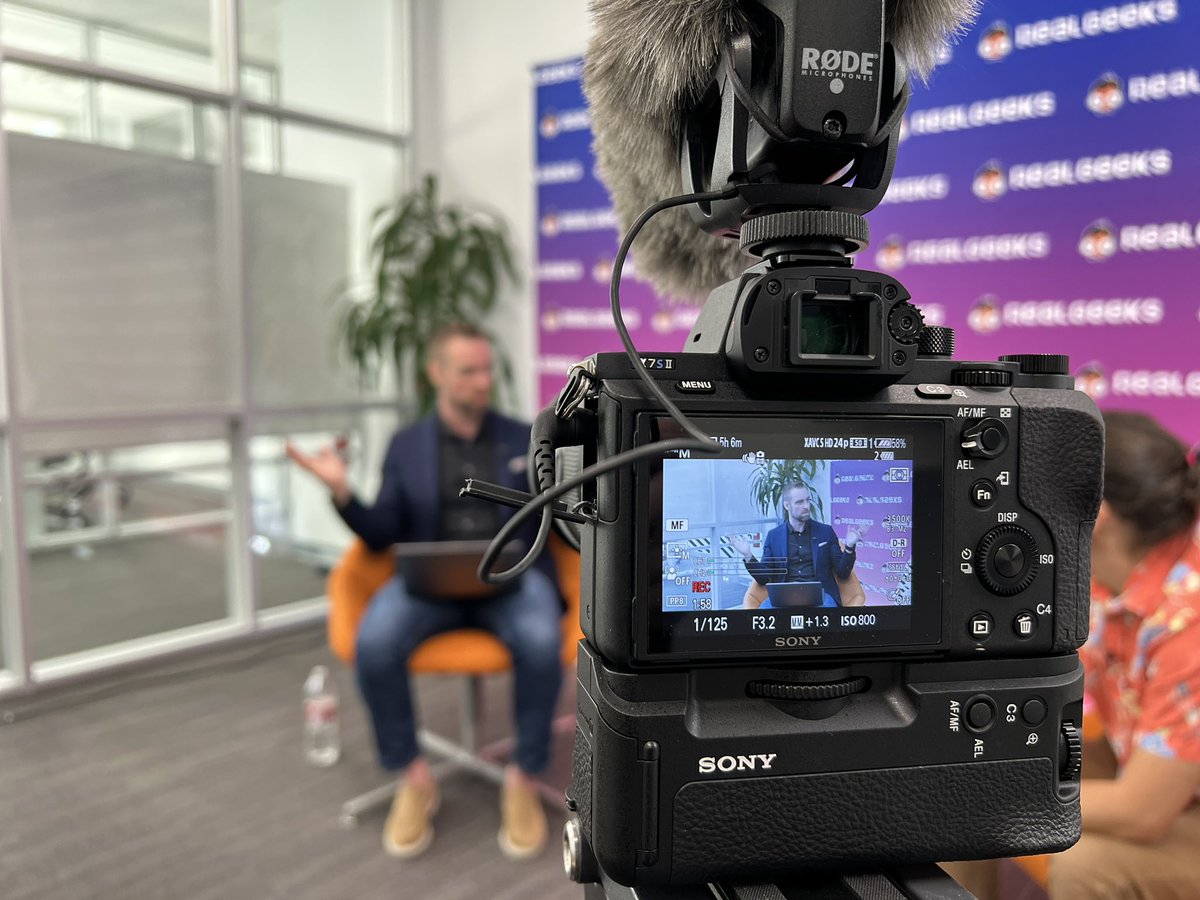cw360's tweet photo. Good stuff coming today. Check out the @realgeeks YouTube page for the latest Keeping it Real on the future of SMS in #realestate 

https://t.co/H9ET9l6dZ3

#marketing #podcast https://t.co/VSsHjlWbBF