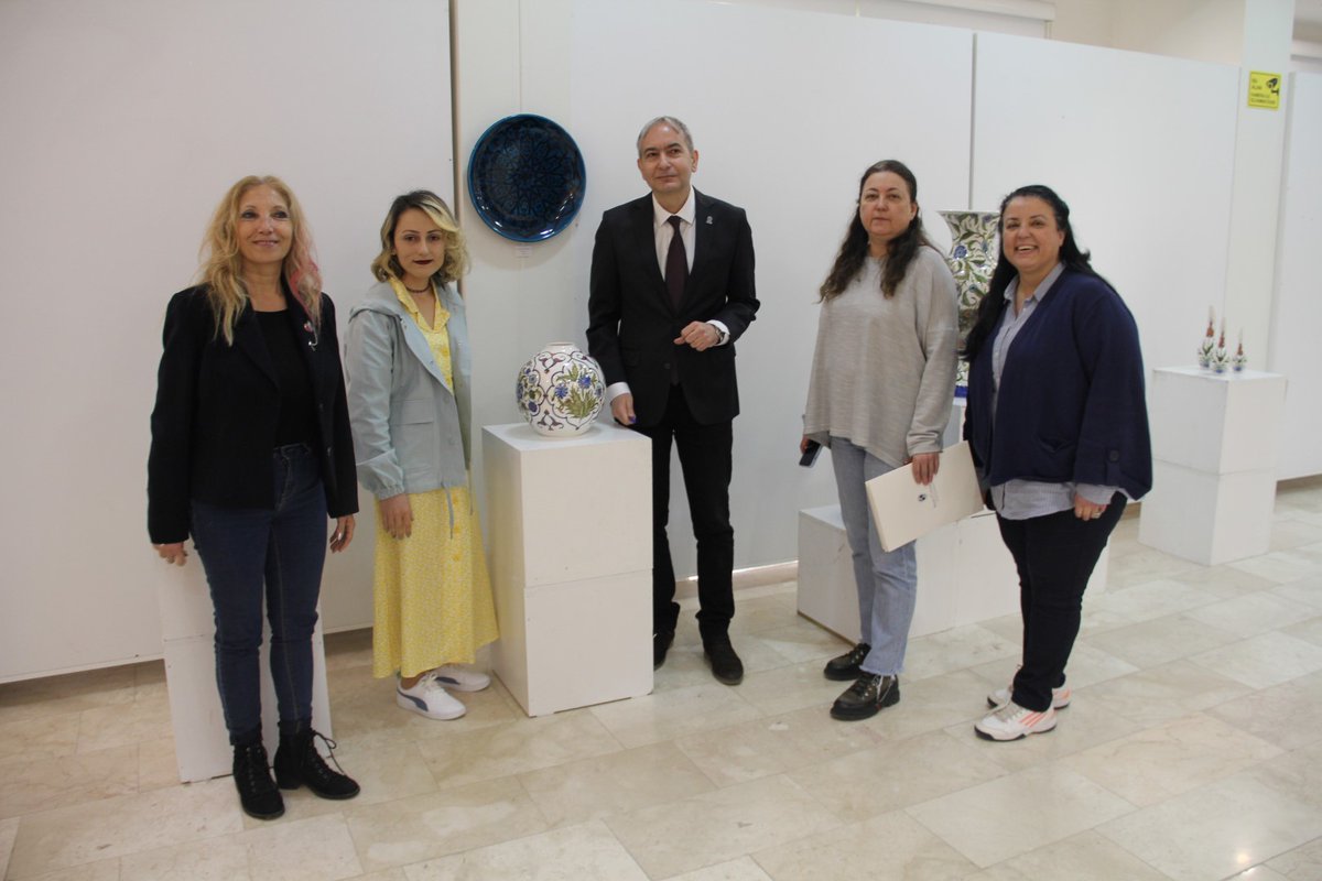 profdrturgay's tweet photo. Sakarya Üniversitesi Sosyal Bilimler Enstitüsü Geleneksel Türk Sanatları Anasanat dalı yüksek lisans öğrencisi Merve Keskin’in ‘Yeniden doğuş’ isimli kişisel sergi,  Sanat Tasarım ve Mimarlık Fakültesi Sanat Galeri’sinde açılmıştır... https://t.co/4v1z2eN7DU