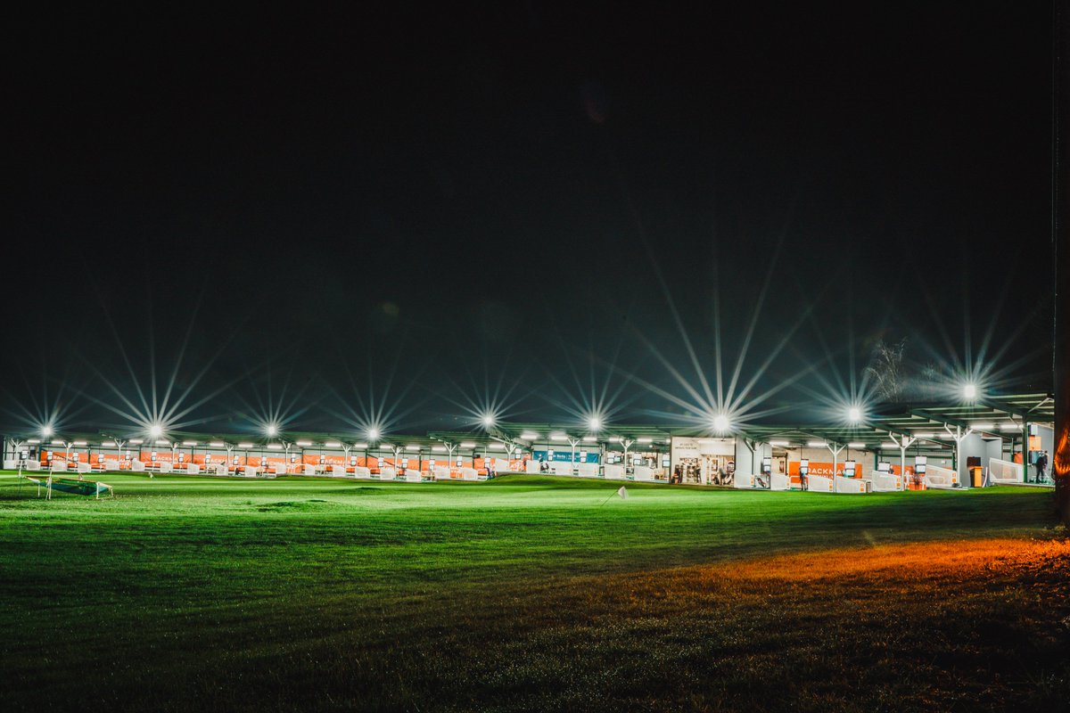TrackmanGolf's tweet image. Have a look at Plymouth Golf Centre's driving range, 29 bays all equipped with TrackMan Range and touch screens. ⛳️

Tag a facility that could use a similar setup.

#TrackManRange #Golf #DrivingRange #RangeTechnology @PlymouthGolf