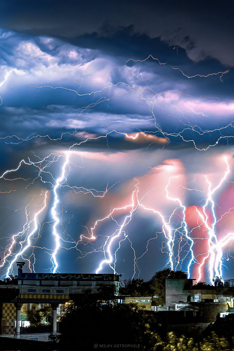 milky_astrophil's tweet photo. Insanity is doing the same thing, over and over again, but expecting different results.
Captured this insane lightning storm at 2am on April 18 from my home Tahlianwala Jhelum.
35 images stacked of 8sec exposures.
And yes it was risky work..but is was worth it.

#jhelum https://t.co/kMk2sFN17V