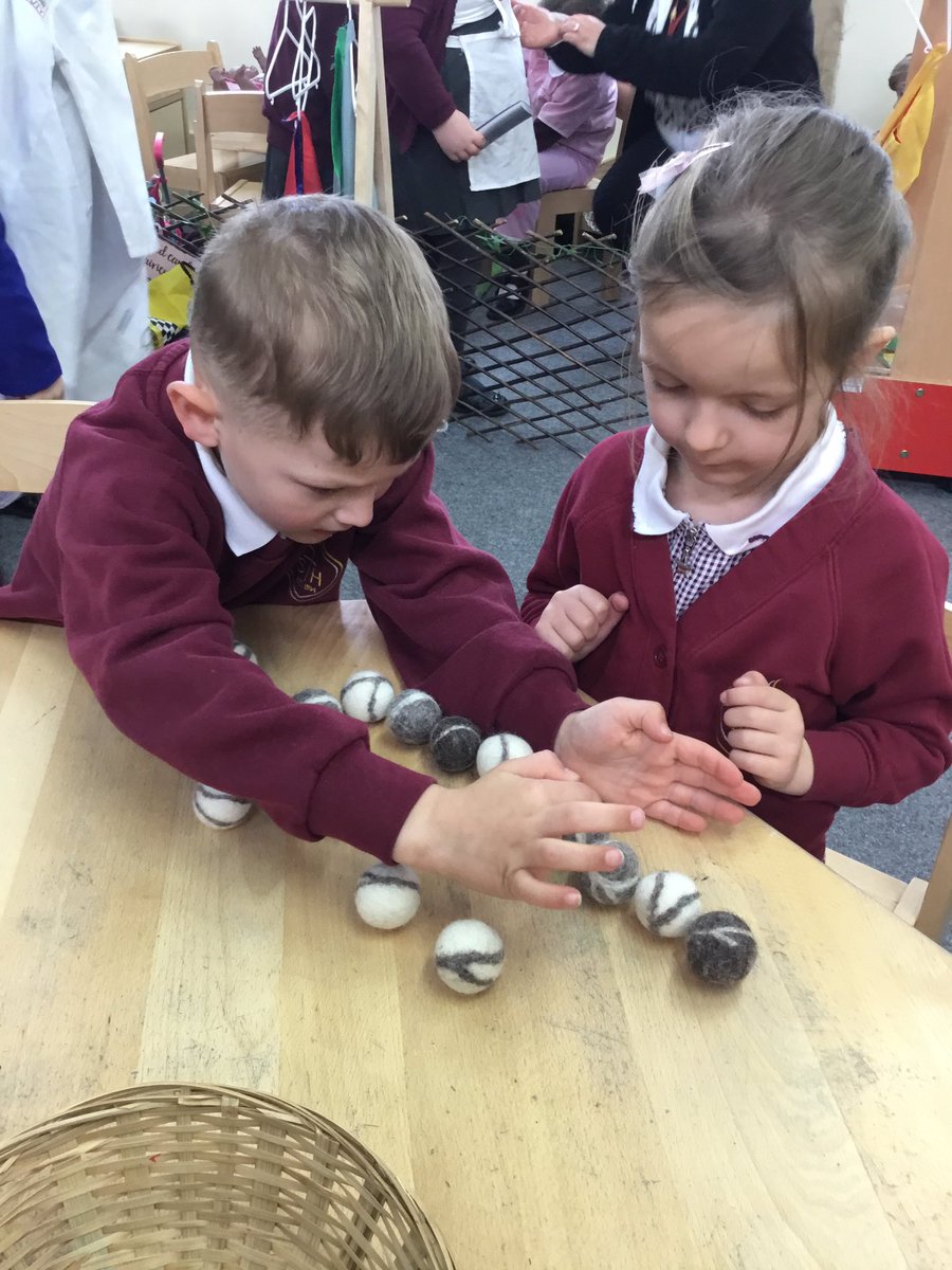 SHeartmoreton's tweet photo. In Maths, RW have been estimating to see how many objects are in the baskets. Then we counted the objects to see how close we were to our estimations ⭐️ https://t.co/FXkAZgQfR2