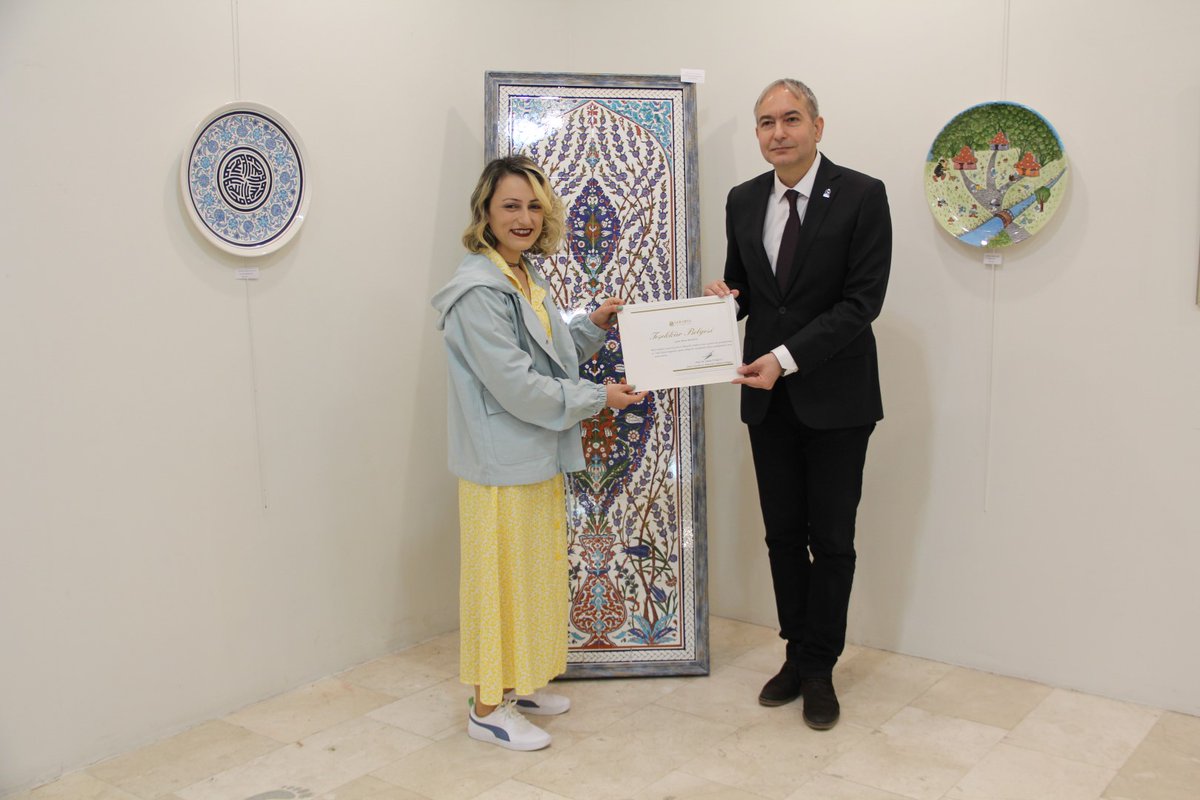 profdrturgay's tweet photo. Sakarya Üniversitesi Sosyal Bilimler Enstitüsü Geleneksel Türk Sanatları Anasanat dalı yüksek lisans öğrencisi Merve Keskin’in ‘Yeniden doğuş’ isimli kişisel sergi,  Sanat Tasarım ve Mimarlık Fakültesi Sanat Galeri’sinde açılmıştır... https://t.co/2CqILlaJeA