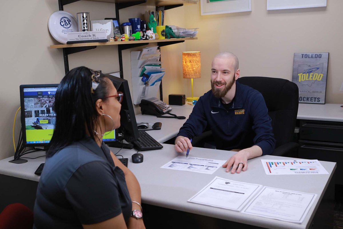 University College students can stop by Rocket Hall 1300 TODAY for 20 minute advising appointments from 9-11am and 1-2pm. You can also call 419.530.3142 if you prefer a call-in advising appointment.