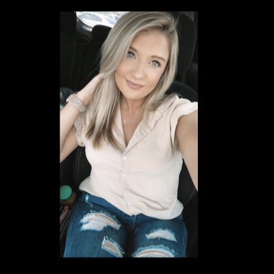 Whitney Reed 🖤 tweet media