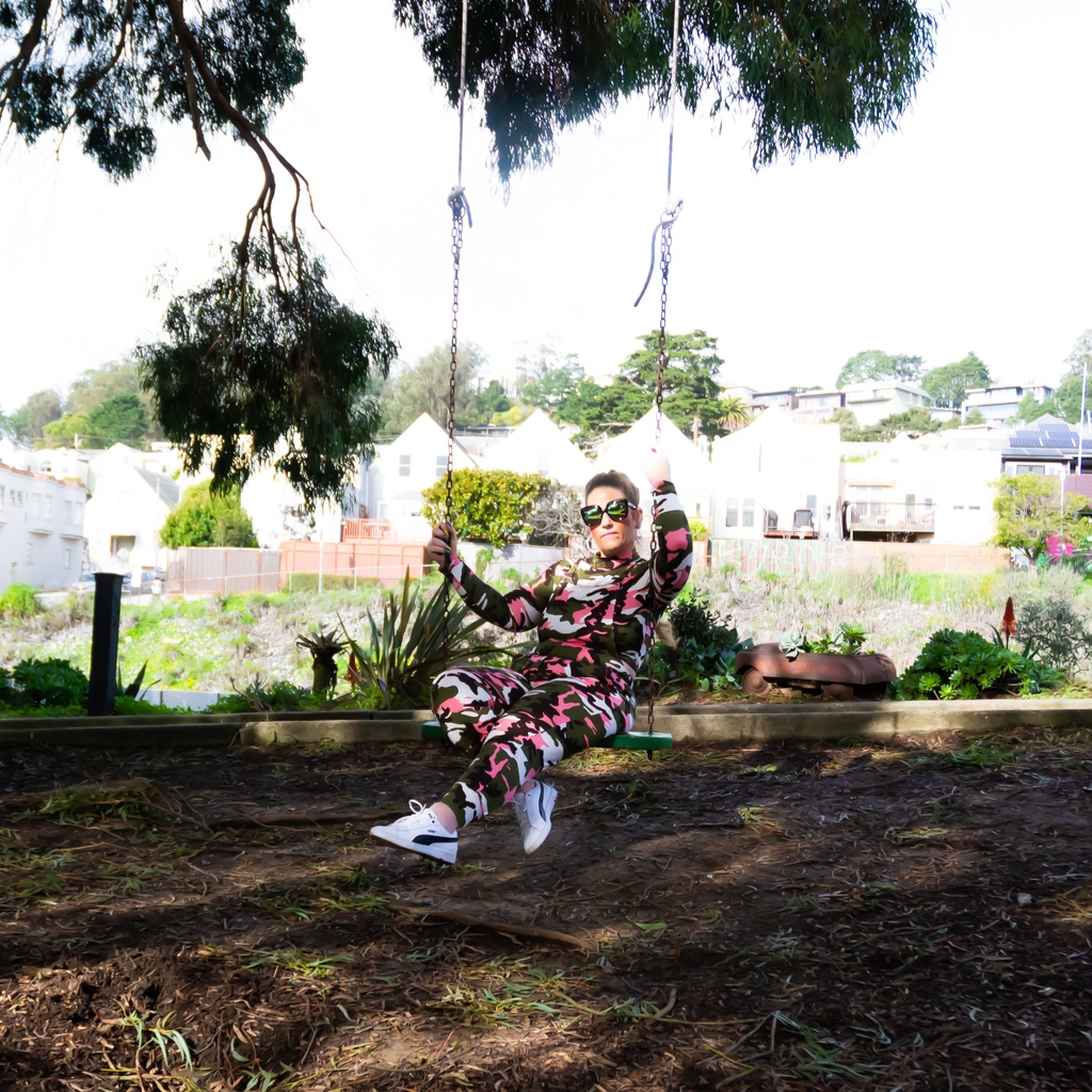 CandiceJaneen's tweet photo. Where there is a swing⁠ you can guarantee I am going to swing #closetcandi #dresswithintention⁠
⁠
https://t.co/l0RAOYbhff

#sunnyafternoon #swing #littlejoys⁠
#camoprint #overalls #weekendvibes⁠
#cozy #personalstylist #afterthestorm⁠ https://t.co/5KZqHuaeGU