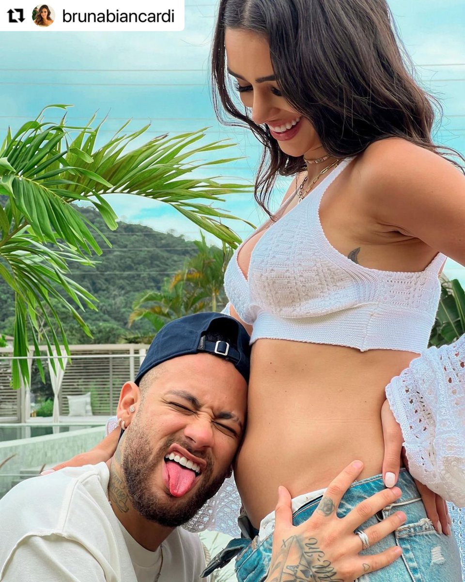 NeymarJrSite's tweet photo. Que o bebê venha com muita saúde.
A alegria está garantida !! 😀😀
Felicidades aos pais ❤️

#neymar #brunabiancardi https://t.co/P9uf4Akq40